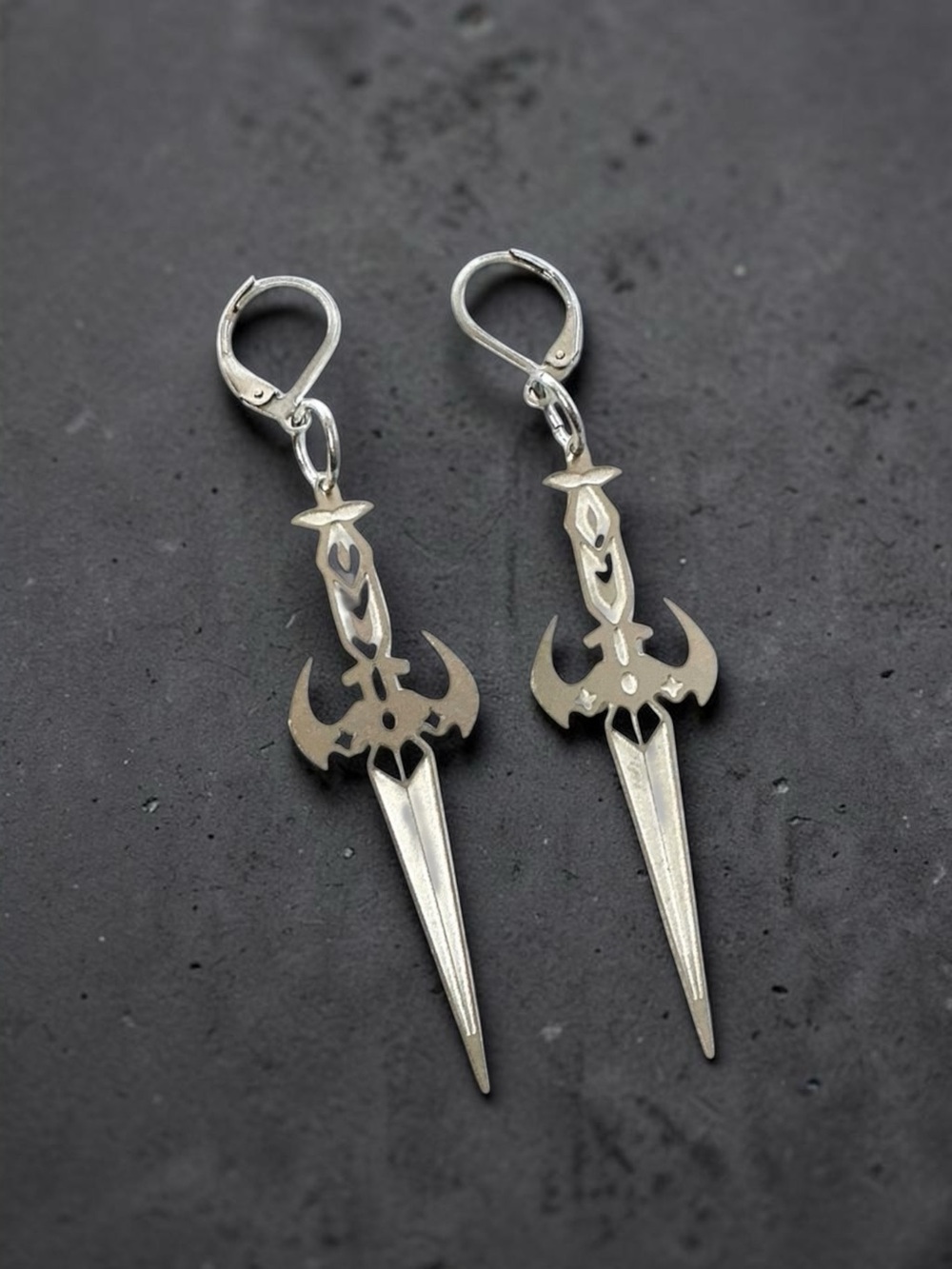 🆕 Sword Laser Etched Dangle Earrings